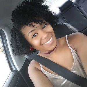 Meet your Posher, Brittany